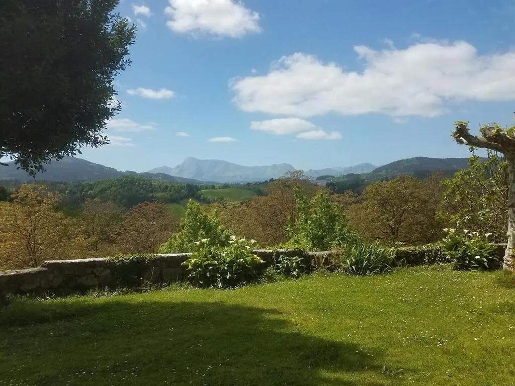 Etxetxobarri, Caserio Independiente Con Vistas A La Cresteria De Anboto Eguía